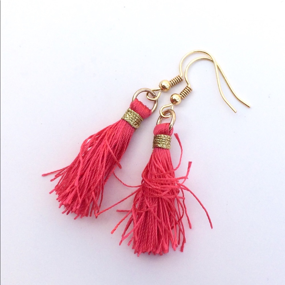 🆕 Handmade Pink Coral Tassel Earrings